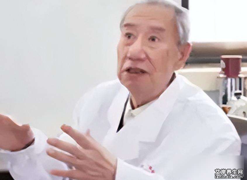 他最后说养胃要管住三件事：别老生气，别总坐着，别熬夜。