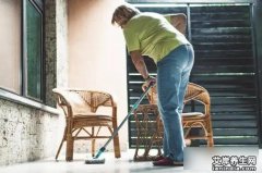 年龄越大越要少做家务?医生:60岁后，这4种家务做多了是在减寿